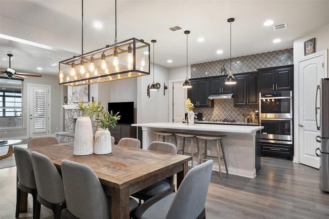 Building Photo - 225 Escarpment Wy