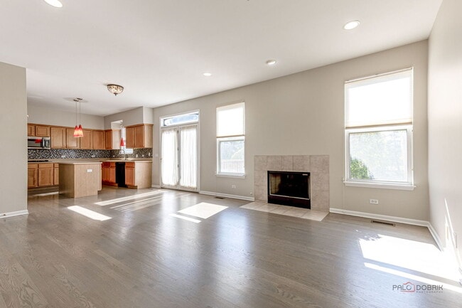 Building Photo - 4225 Henry Way
