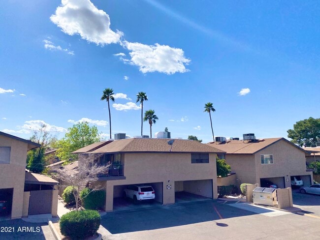 Building Photo - 8529 E Portland St