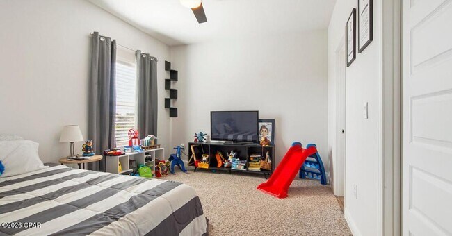 Building Photo - 233 Martingale Lp