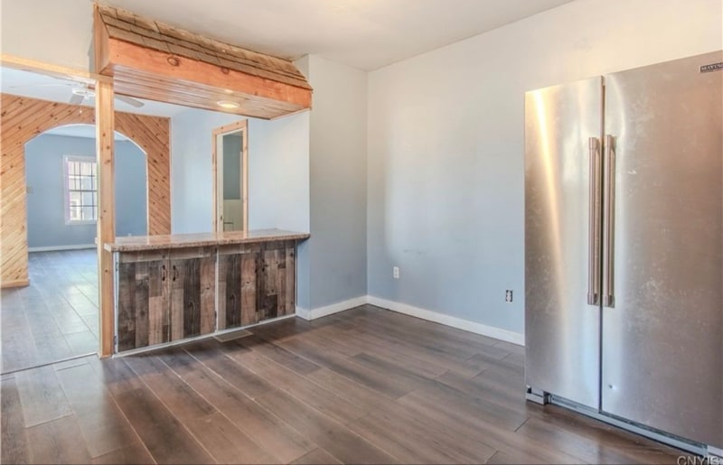 Building Photo - 148 W Main St