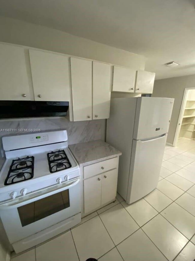 Building Photo - 9815 Pan American Dr