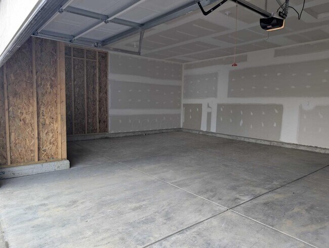 Building Photo - 832 Callaway Ln