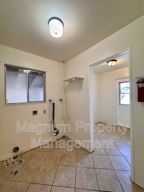 Building Photo - 29820 Thornhill Dr