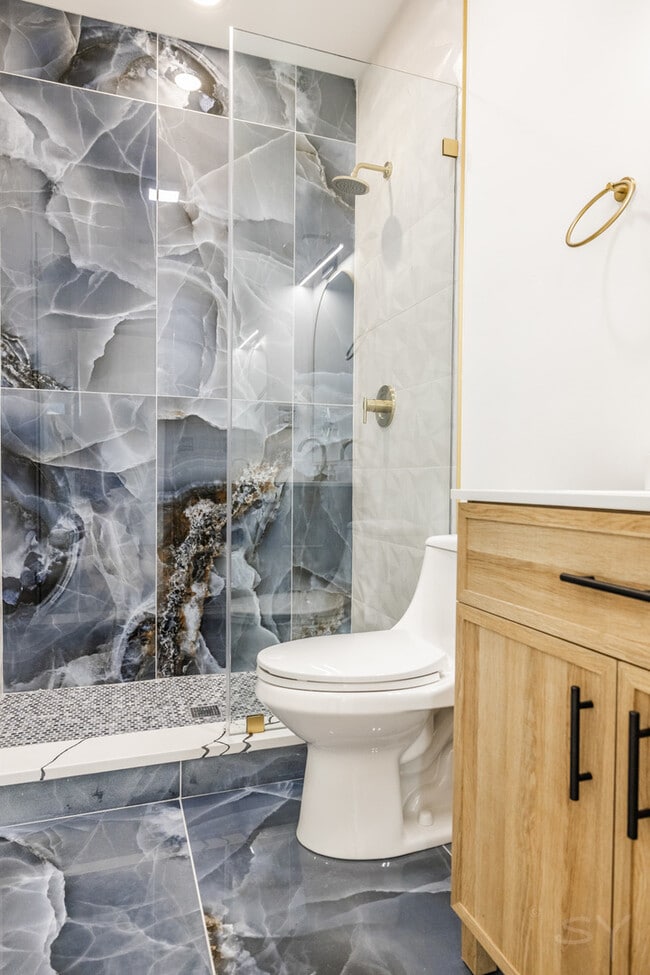 Building Photo - 1245 S Fairfield Ave