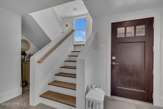 Building Photo - 985 Ocean Ave