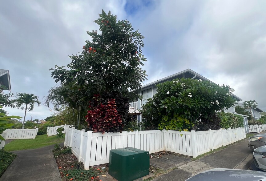 Building Photo - 4955 Hanawai St