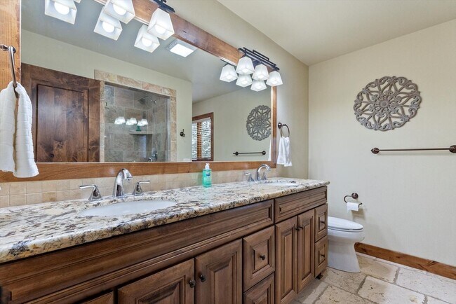 Building Photo - Charming Fully-Furnished Condo for Rent in Columbia Falls, MT – Located in Meadow Lake Golf Cours...