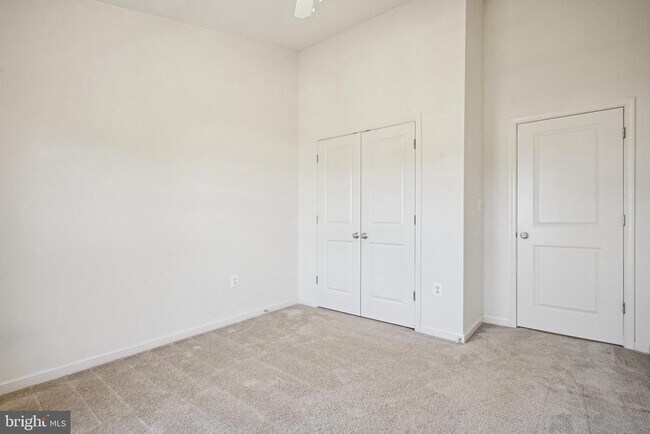 Building Photo - 41685 St Albans Terrace