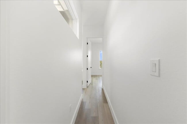 Building Photo - 110 Diamond Head Dr