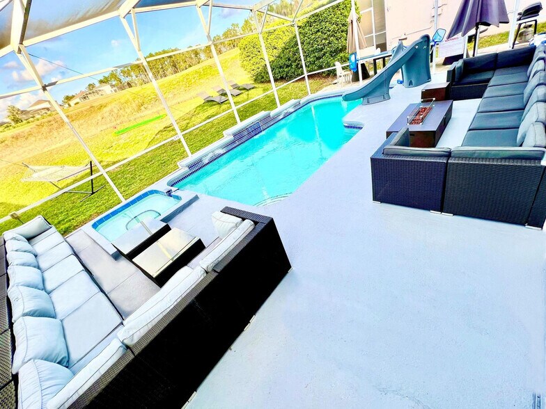 Building Photo - 1145 Troon Cir