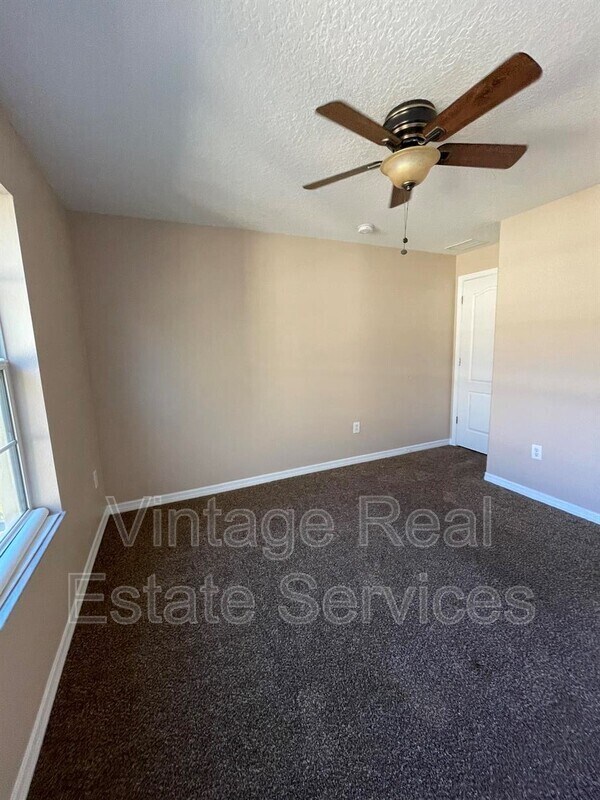 Building Photo - 10964 Keys Gate Dr