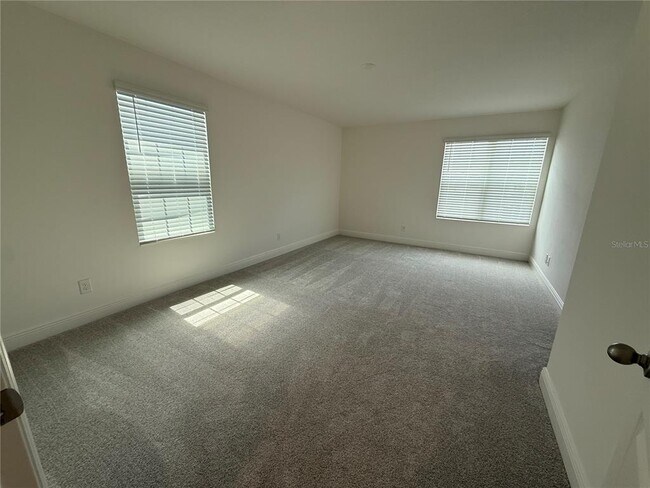Building Photo - 14496 Crestavista Ave
