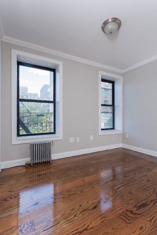 Building Photo - 326 E 100th St