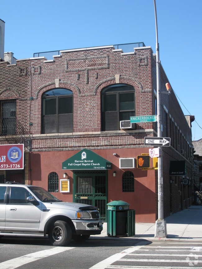 Building Photo - 784 Knickerbocker Ave