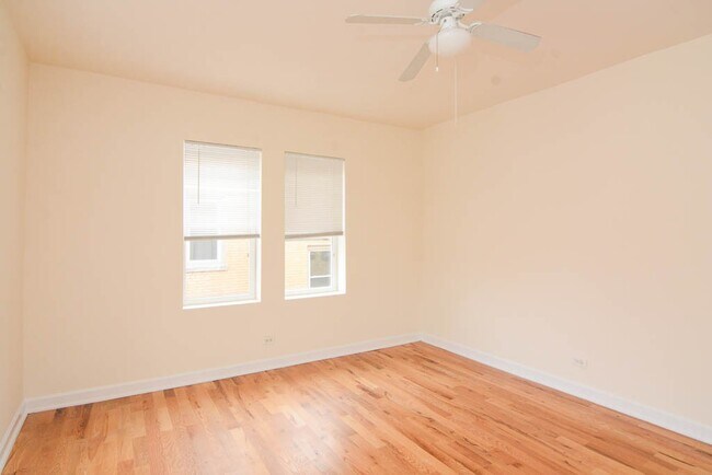 Building Photo - 2347 N Drake Ave