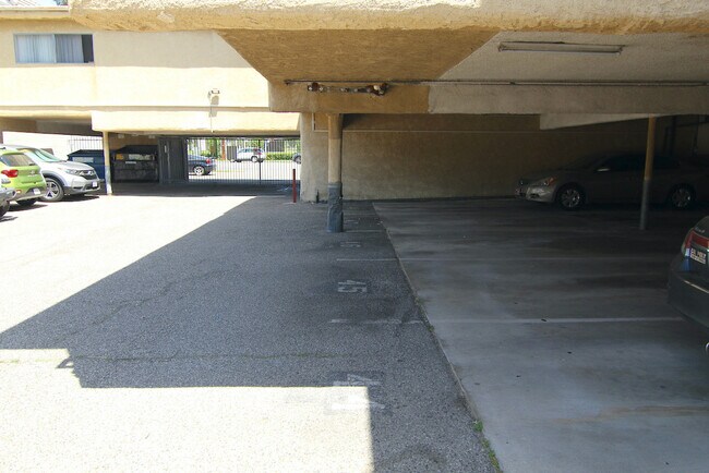 Building Photo - 10600 Victory Blvd