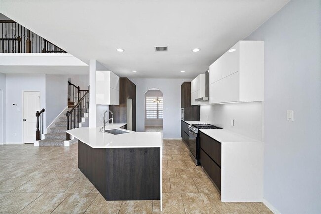 Building Photo - 29006 Dryander Forest Ct