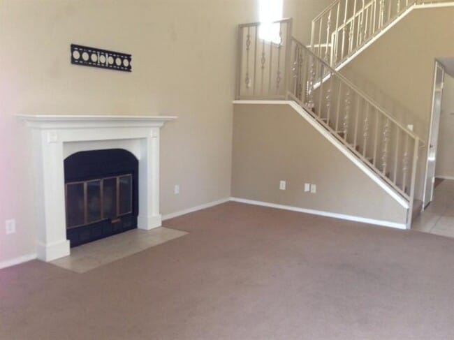 Building Photo - 5455 N Marty Ave