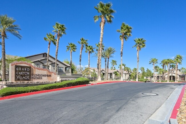 Building Photo - NW!! Gated!!! Clubhouse!!!Community Pool!!! 1st Floor Condo!!! Wood like floors!! No Carpet!!