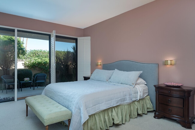 Building Photo - 66 Dartmouth Dr