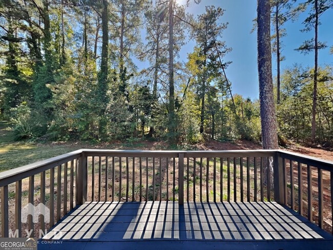 Building Photo - 2945 Botany Dr