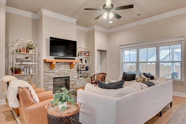 Building Photo - 840 Speckled Teal Path