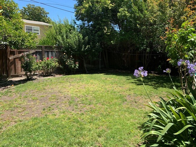 Building Photo - 683 San Miguel Ave