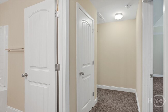 Building Photo - 190 Canyon Oak Loop