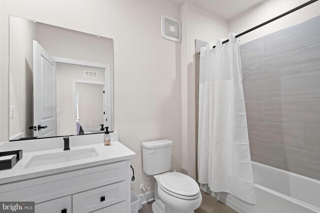 Building Photo - 12850 Mosaic Pk Wy