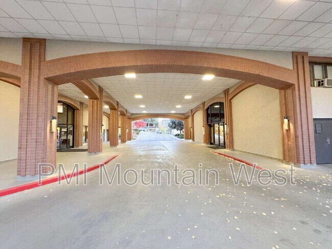 Building Photo - 171 E 3rd Ave