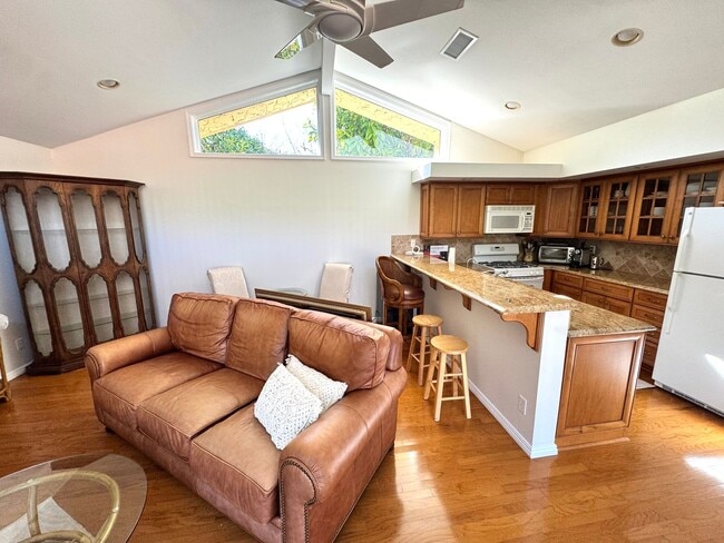 Building Photo - Quiet cul-de-sac Ondulando home with attached ADU included!!