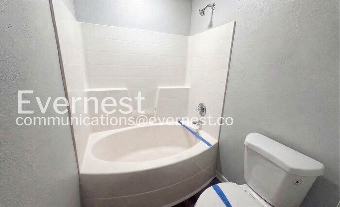 Building Photo - 124 Blackwell Ct