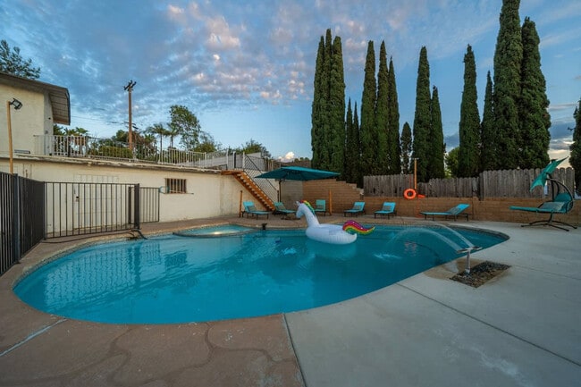 Building Photo - 1853 Penasco Rd