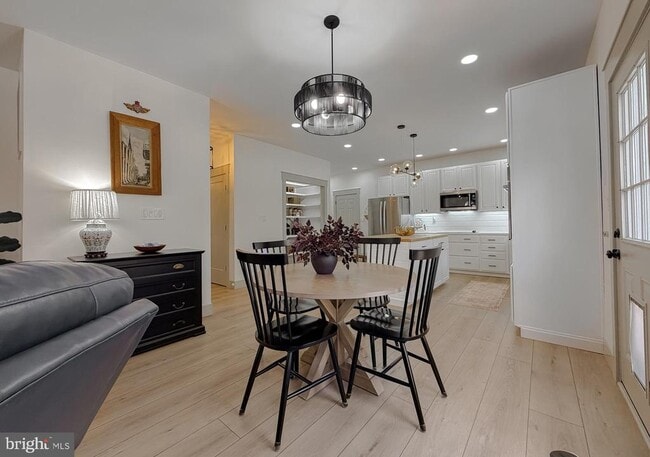 Building Photo - 23185 Pembrook Dr