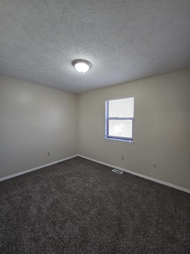 Building Photo - 3824 W Elm St