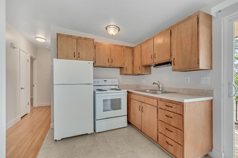 Building Photo - 475 N St E