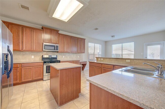 Building Photo - 18306 Wendy Glinn Way