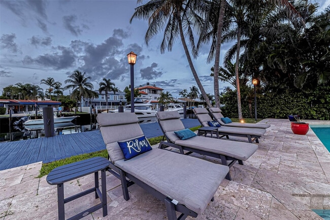 Building Photo - 616 Riviera Isle Dr