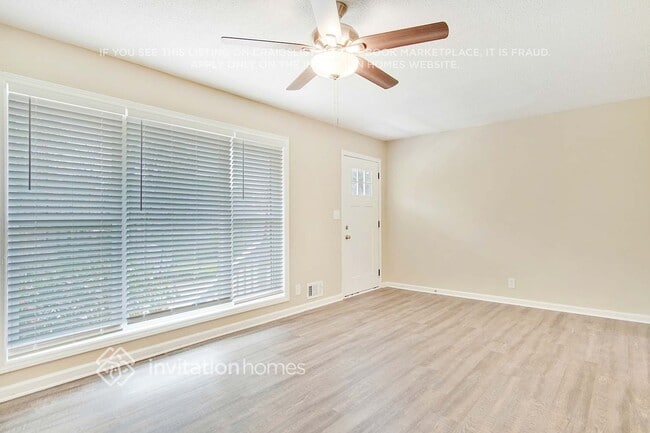 Building Photo - 5795 Deerfield Trail
