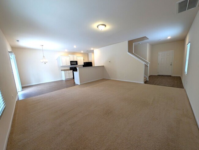 Building Photo - Pristine, 2 Story Home located in the Reserve at Canyon Hills Subdivision!