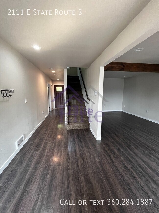 Building Photo - 2111 WA-3