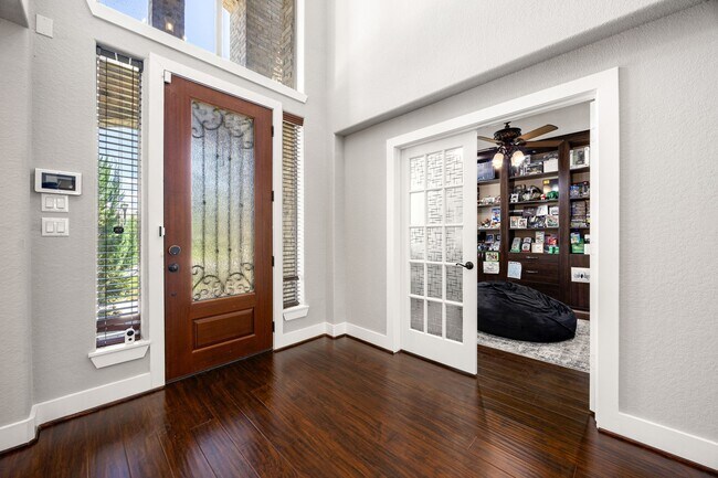 Building Photo - 25207 Summer Chase Dr