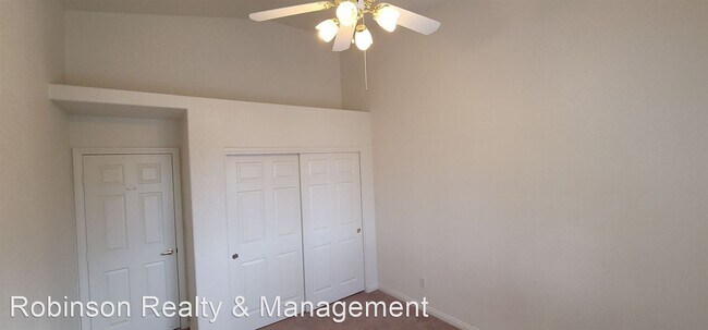 Building Photo - 2 br, 2 bath House - 3327 Erva St. Unit # 201