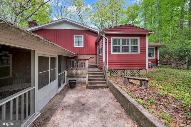 Building Photo - 130 Spring Wood Dr