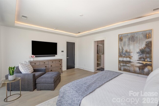 Building Photo - 616 Queens Rd