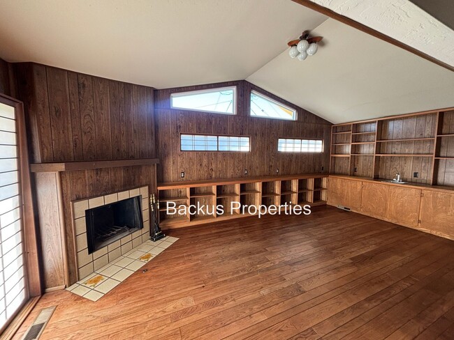 Building Photo - South Salinas three bedroom home - Montere...