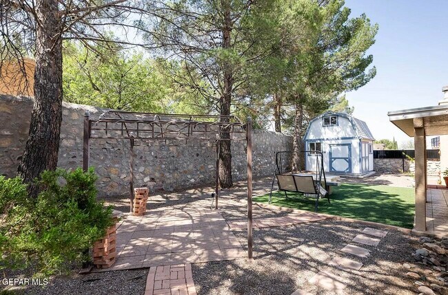 Building Photo - 6564 Brisa Del Mar Dr