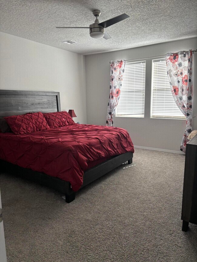 Building Photo - 2444 Talisker St NE