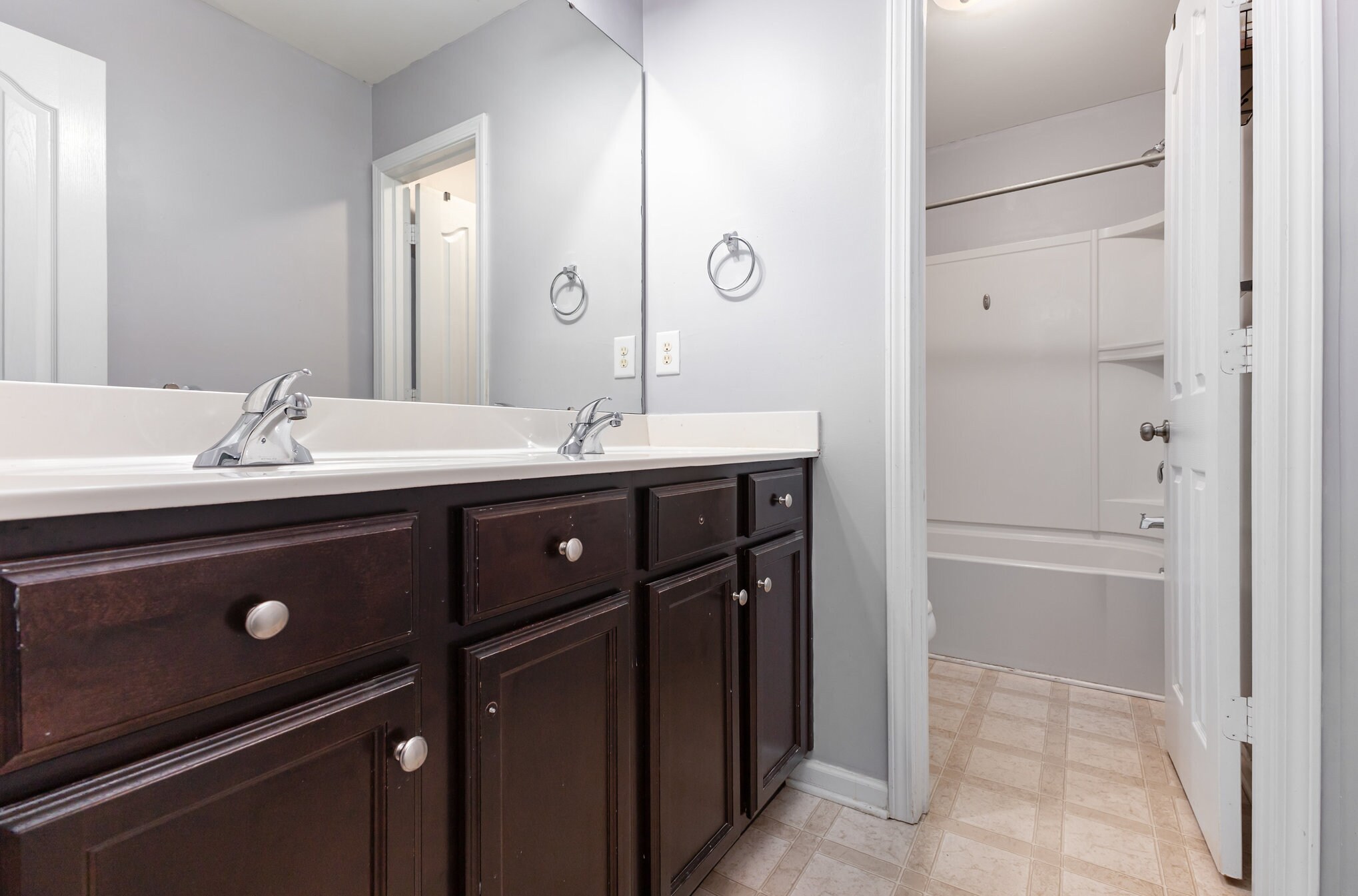 Building Photo - 9702 Pond Vista Ct